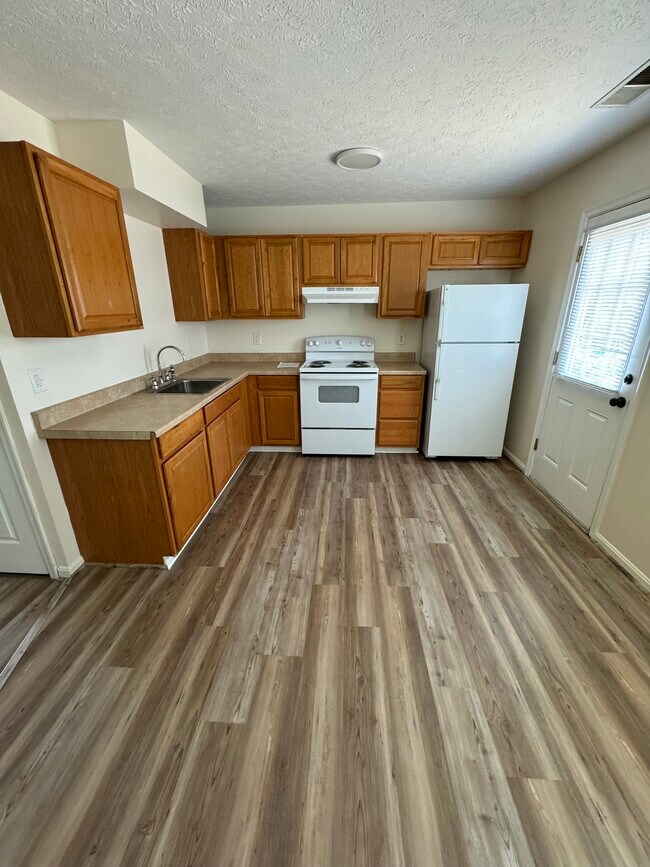 Building Photo - 376 Woodstock Ln