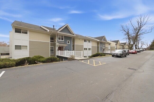 Building Photo - 26 Beacon St