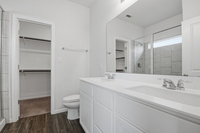 Building Photo - "Charming 3-Bed Oasis in San Marcos with 2 Full Baths – 1424 Sq Ft of Comfort!"