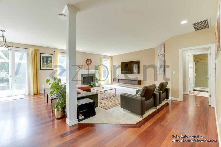 Building Photo - 21622 Quiet Water Loop E