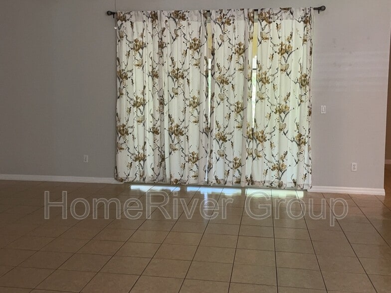 Building Photo - 7825 SW 139th Pl
