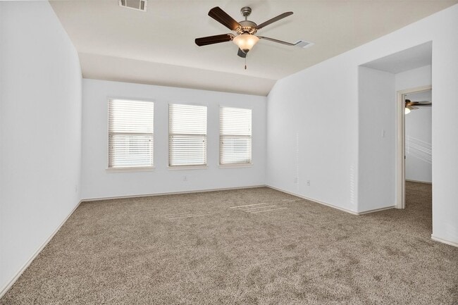 Building Photo - 2730 Donellan Dr