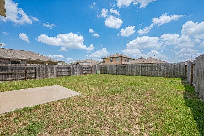 Building Photo - 25327 Cheshire Knoll St
