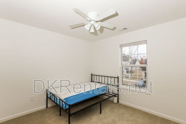 Building Photo - 2555 Flat Shoals Rd