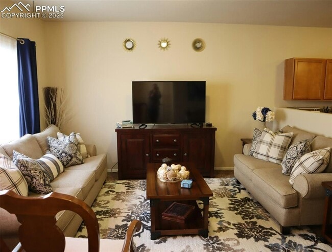 Building Photo - 7154 Sand Lake Heights