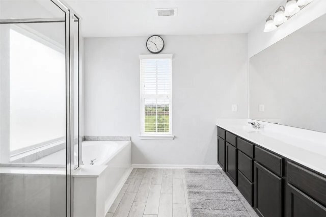 Building Photo - 128 Shining Pt Dr