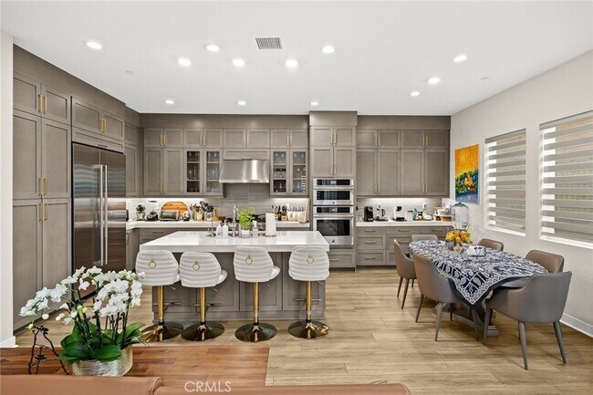 Building Photo - 478 Sycamore Dr