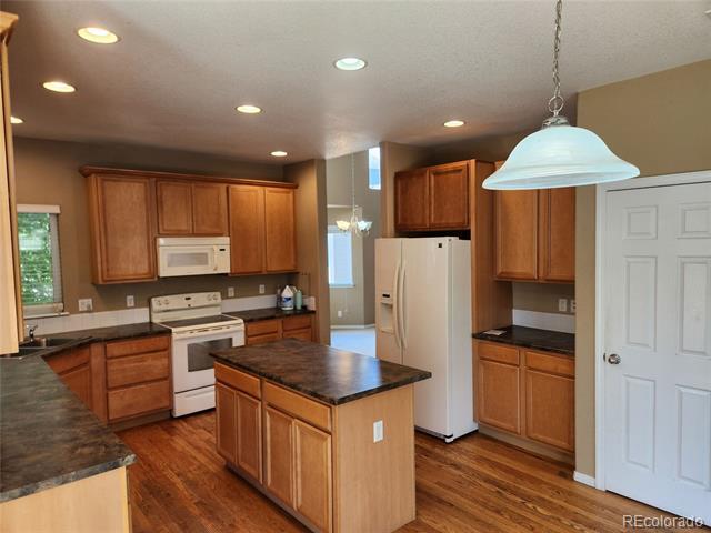 Building Photo - 1150 Sunset Way