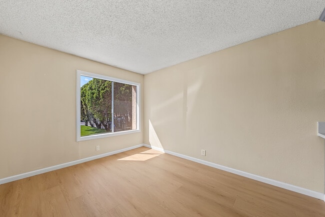 Building Photo - 3482 Alonquin Way