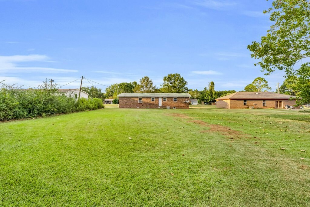 Building Photo - 1058 S Perkins Rd