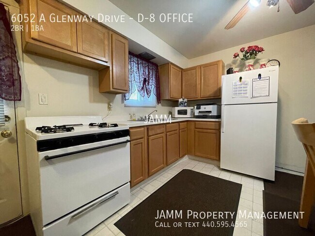 Building Photo - 6052 Glenway Dr