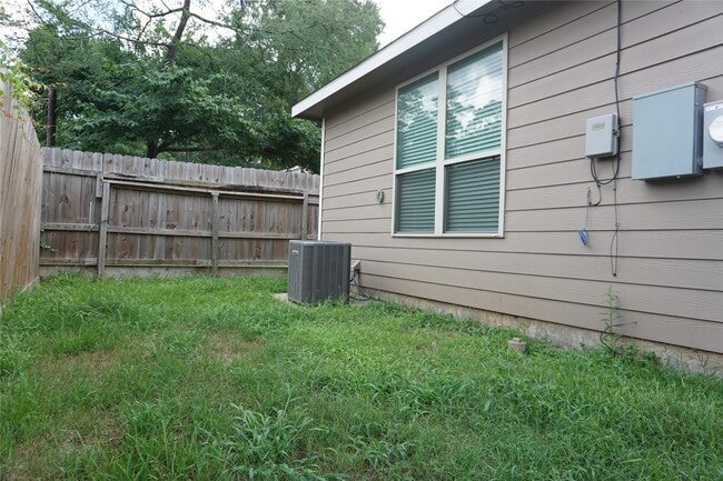 Building Photo - 9582 Darkwood St