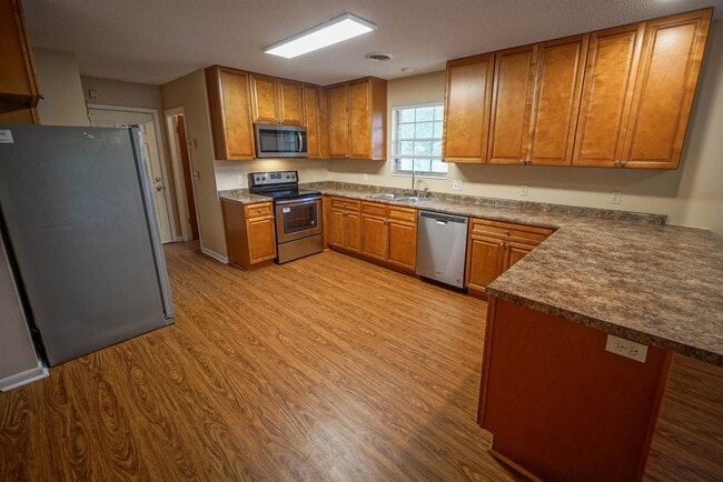 Building Photo - 410 Gaither Dr