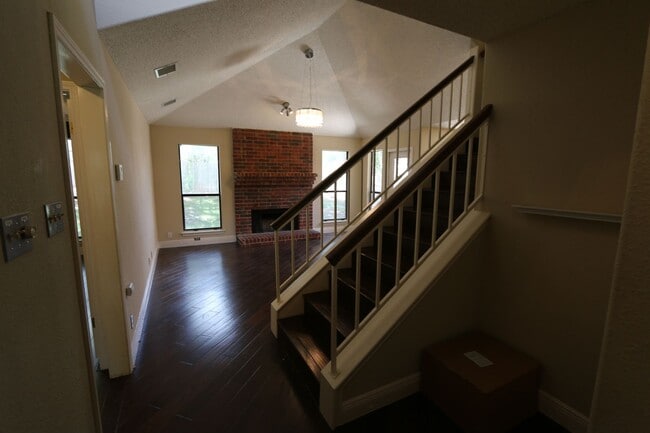 Building Photo - 25114 Summit Creek