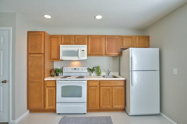 Building Photo - 4150 Four Oaks Blvd