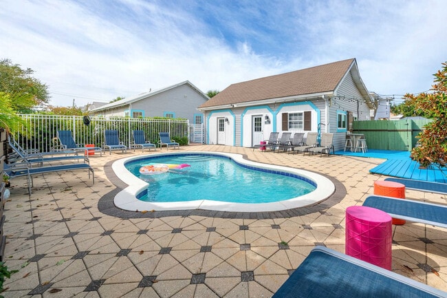 Building Photo - 4431 Luke Ave