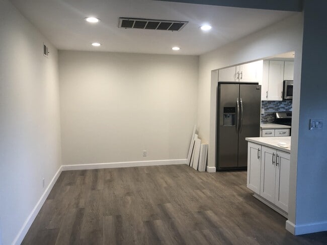 Building Photo - 31501 Lindero Canyon Rd