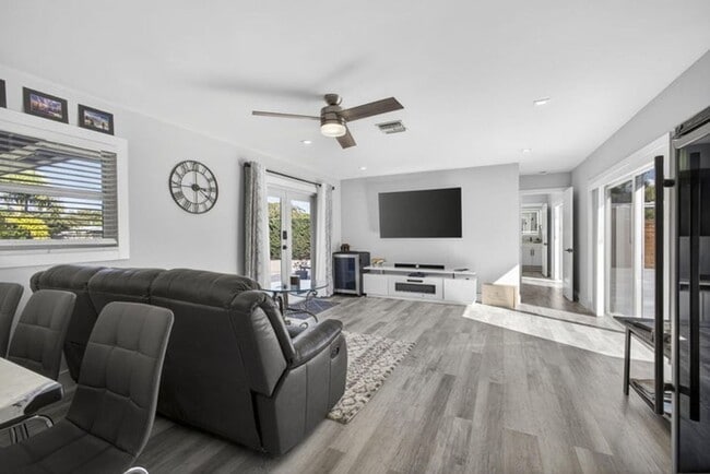 Building Photo - 2388 S Wallen Dr