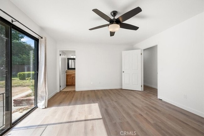 Building Photo - 836 Casals Dr