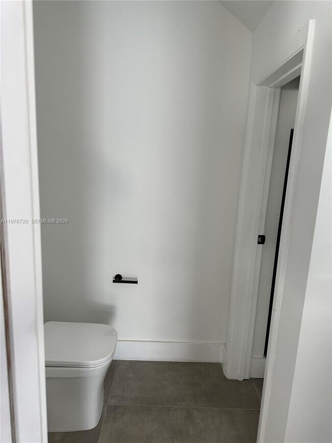 Building Photo - Southwest 32nd Avenue, Fort Lauderdale, FL 33312 - 4 BR 2 BA townhouse