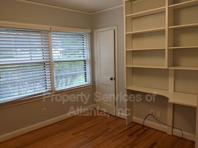 Building Photo - 2331 N Decatur Rd