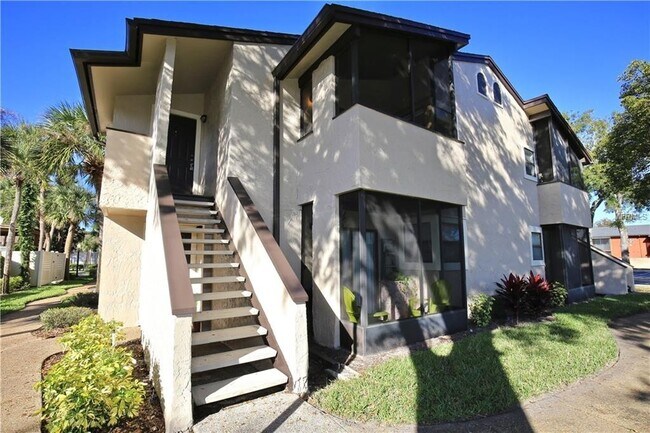 Building Photo - FOR RENT! Fabulous Full Remodeled 1/1 Wint...