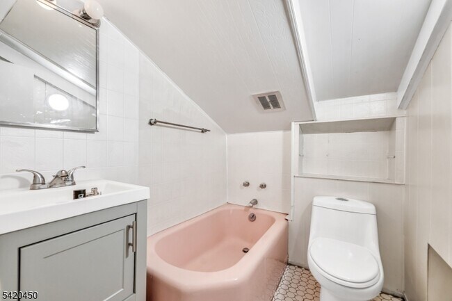 Building Photo - 36 Cortlandt Pl