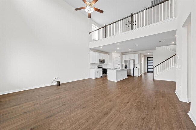 Building Photo - 224 Mystic Cyn Ln