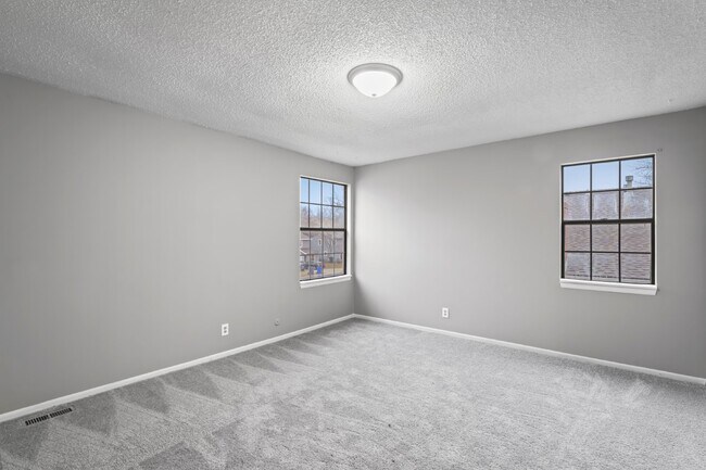 Building Photo - " Renovated 3-Bed, 2.5 Bath in Olathe - Available Now!"  1st month's rent is FREE!*