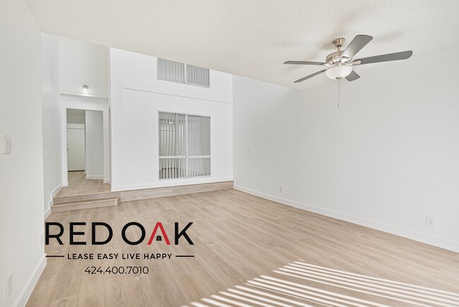 Building Photo - 8430 1/2 Cedros Ave-333