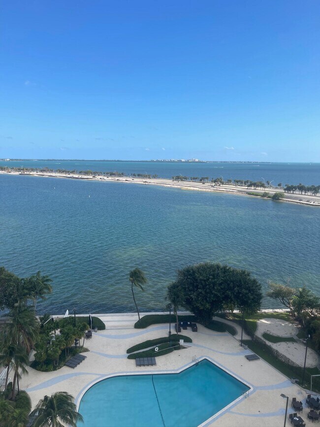 Building Photo - 2451 Brickell Ave