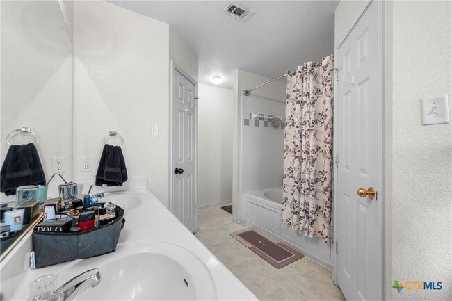 Building Photo - 3900 Frigate Dr