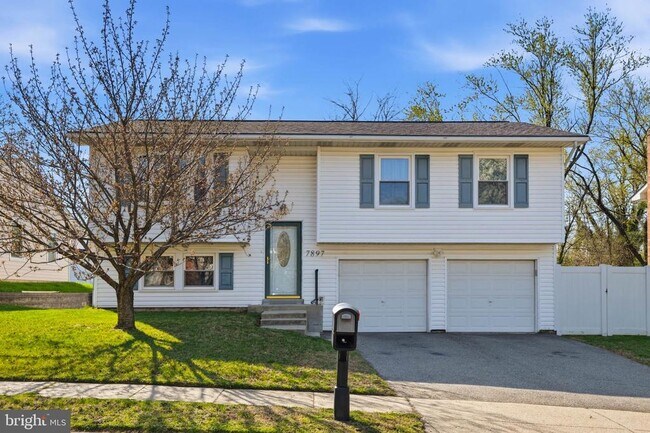 Building Photo - 7897 Pavilion Dr