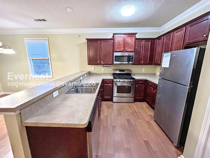 Building Photo - 7073 Blairs View Dr