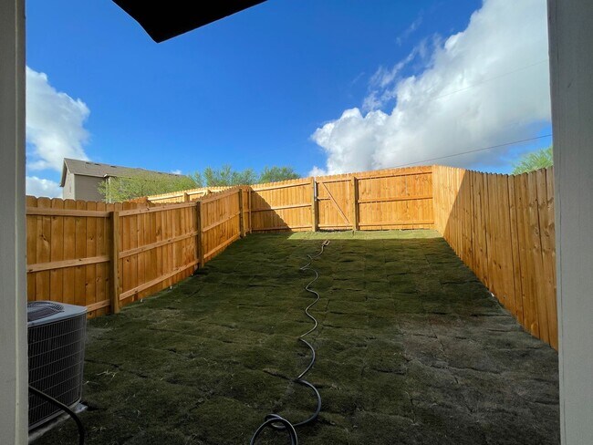 Building Photo - 7311 Colina Way
