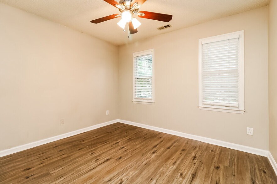Building Photo - 1405 E Stonemason Dr