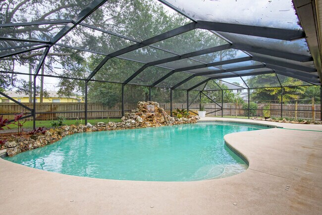 Building Photo - 1273 SW Albenga Ave