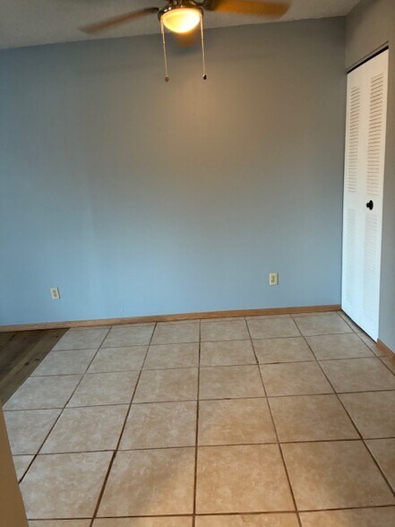 Building Photo - 214 Timber Ridge Dr