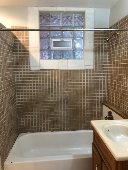 Bathroom 1 - 637 Collins Ave