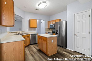 Building Photo - 411 Point Rise