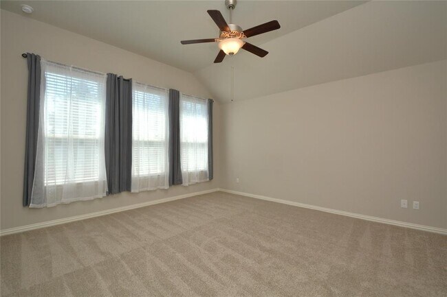 Building Photo - 142 Venice Cove