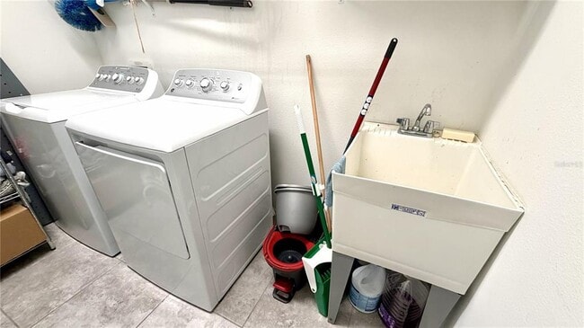 Building Photo - 9160 Olmo Ct