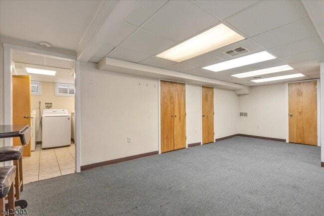 Building Photo - 81 Tooker Ave