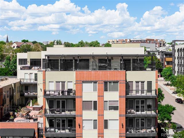 Building Photo - 1665 Central St