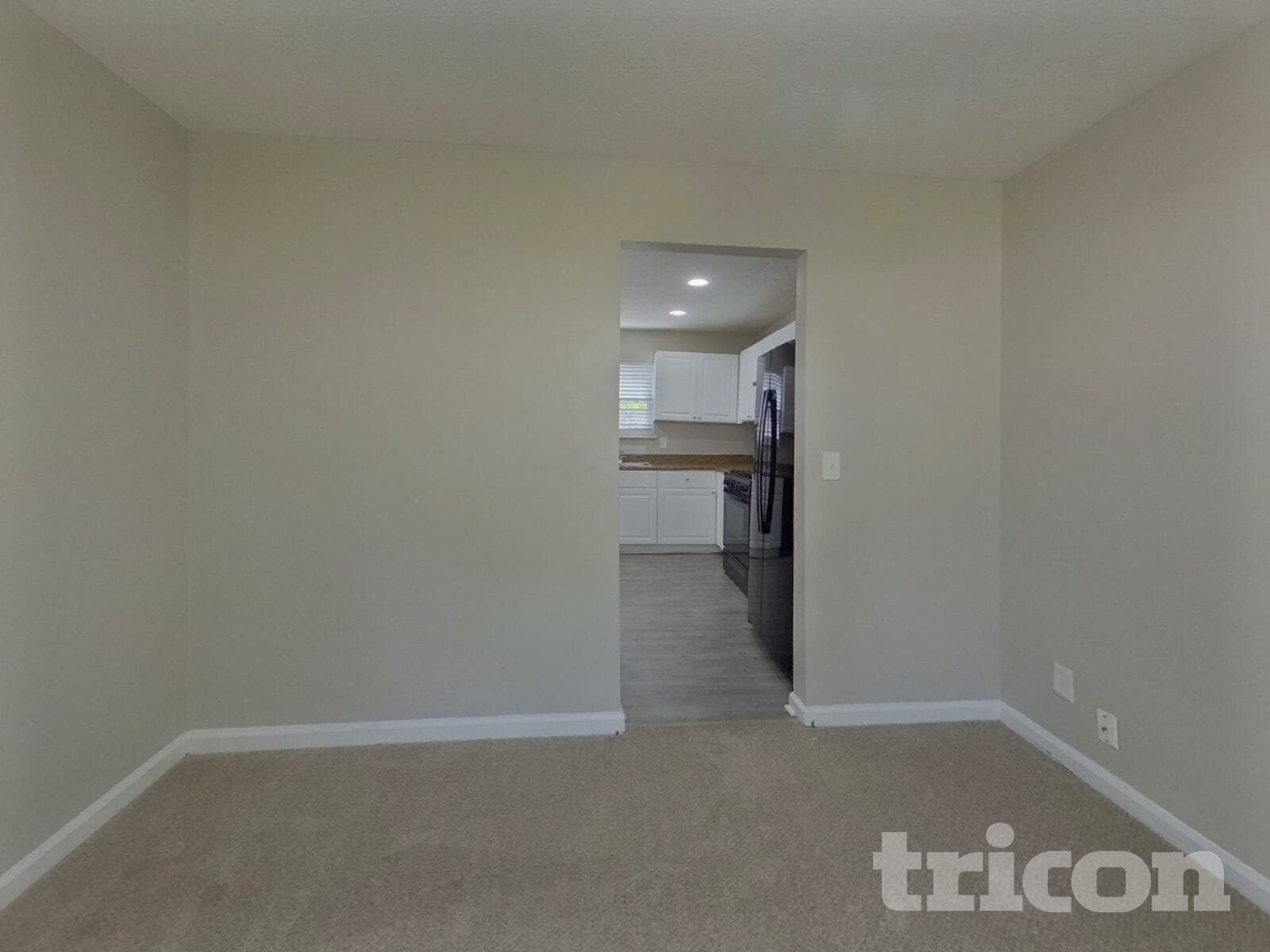 Building Photo - 1030 Riverclift Dr