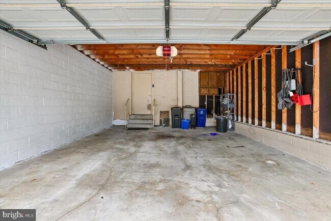 Building Photo - 1005 Tapawingo Rd SW