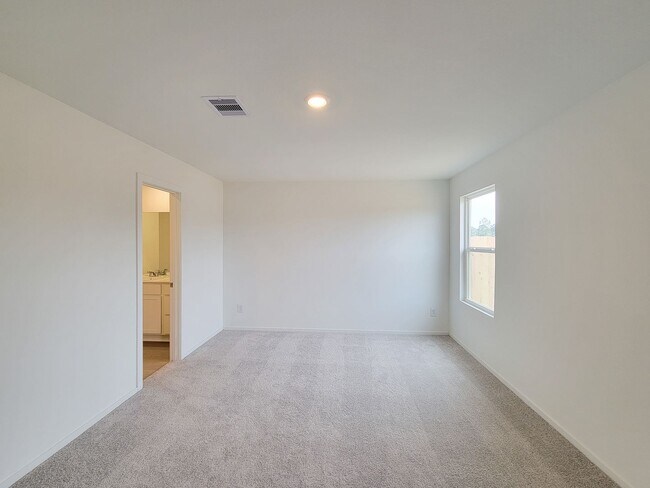 Building Photo - This great new single-story design makes smart use of the space available. At the front are all t...