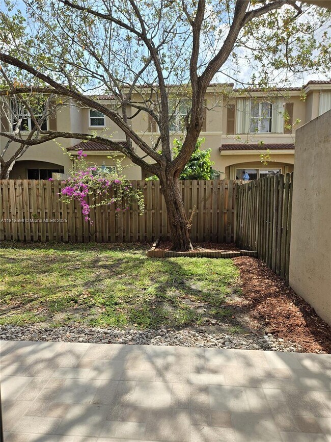 Building Photo - 129 Riverwalk Cir
