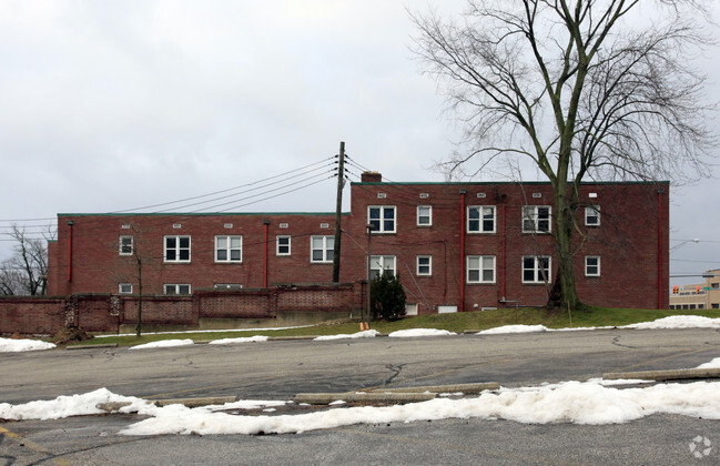 Building Photo - St. James Court Apartments