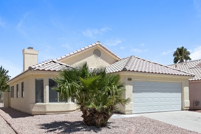 Building Photo - 5256 Del Lago Dr